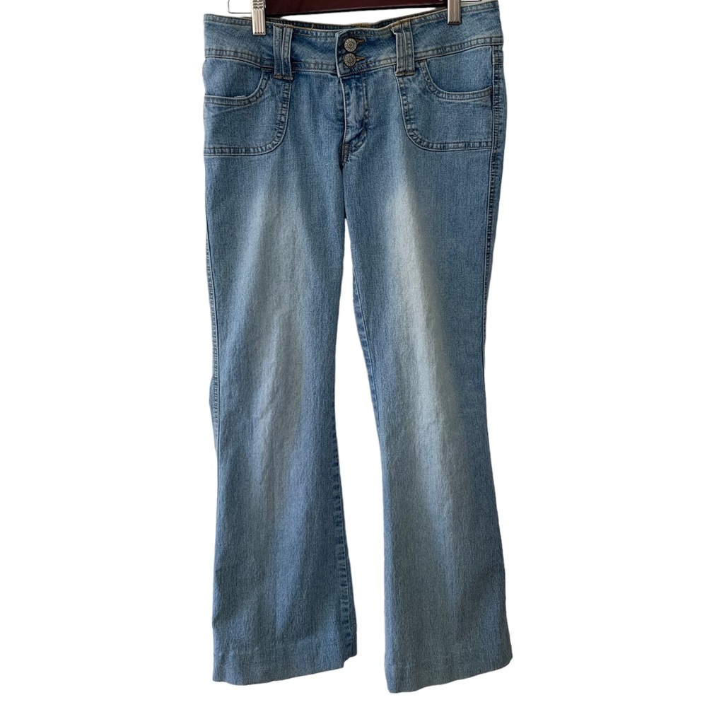 Vintage Bongo Women’s Flared Low Rise Jeans Size 7 Blue Medium Wash Y2K Retro